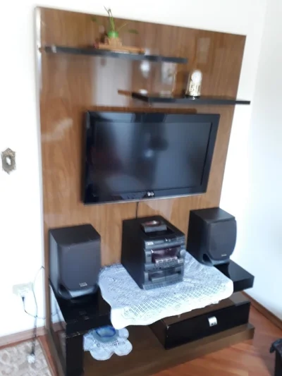 Painel para TV Quase Novo a Retirar