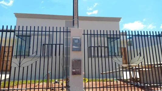 Casa para Venda em Ponta Grossa, Cará-cará, 3 Dormitórios, 1 Suíte, 1 Banheiro