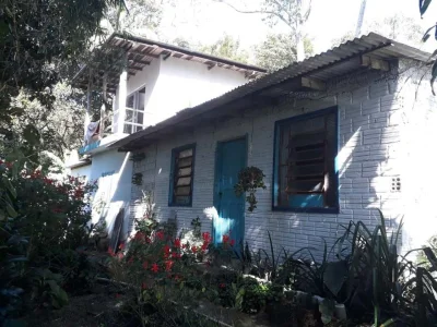 Vendo Casa com 2 Quartos na Vargem do Bom Jesus