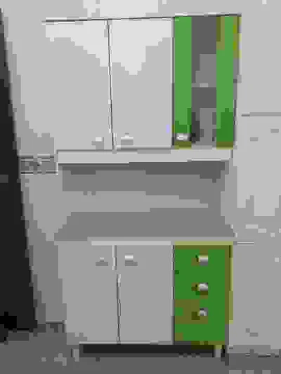 Vendo Armário de Chão 5 Portas e 3 Gavetas