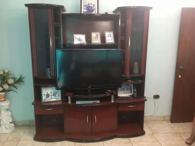 Estante + Mesinha de Centro em Mogno
