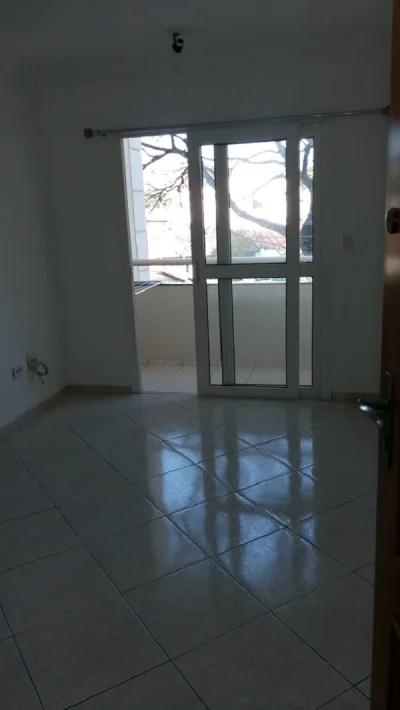 Apartamento Pq. Indústrial, 2 Quartos, Bem Localizado!