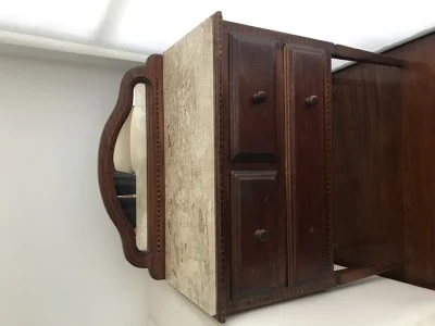 Mesa Comoda