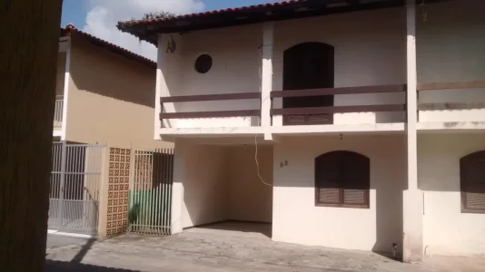 Aluga SE Sobrado