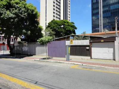 Casa Térrea Situada no Centro Empresarial de São José dos Campos -sp