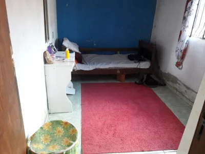 Vende-se Casa com Dois Dormitórios