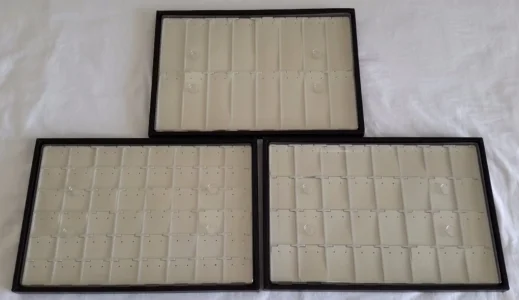 Bandeja para Brincos Kit com 3 em ótimo Estado