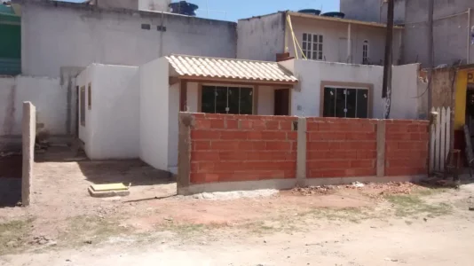 Rio das Ostras Casa 2 Quartos(01 Suíte) 98.000