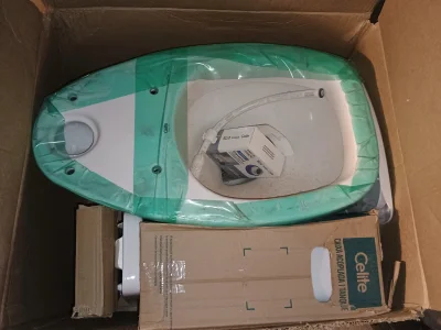 Conjunto sanitário Celite sem uso.