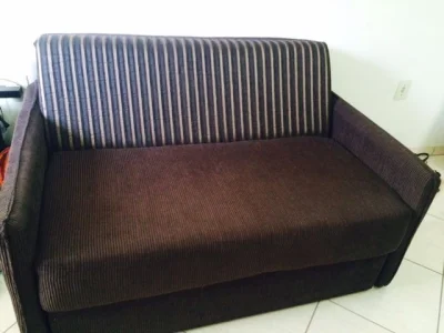 Vendo Sofá Cama Semi Novo