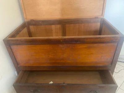 Comoda Bau Antiguidade 150 Anos