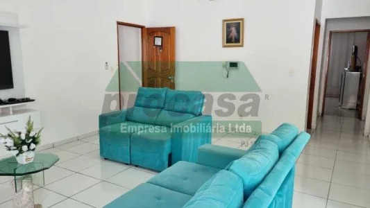 Vende Casa em Condominio Fechado no Parque Dez