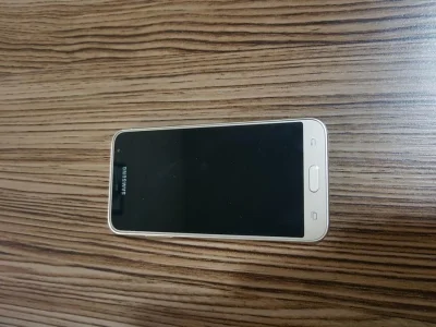 Sansung J3 em Otimo Estado.inclui Cartão Sd 4 GB
