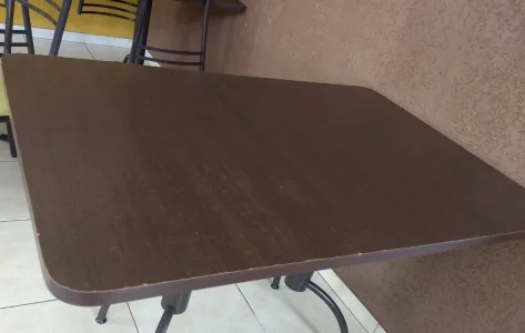 Mesas e Cadeiras
