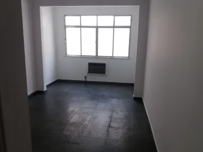 Vendo Apartamento de 2 Quartos em Botafogo