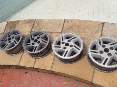 Rodas para Carro com 4 Furos