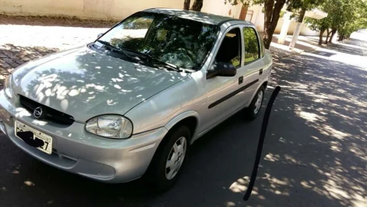 Venda Corsa Sedã Prata Completo Alcool