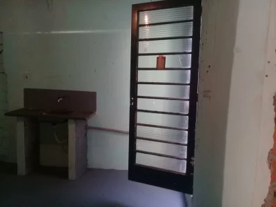 Alugo Casa Simples