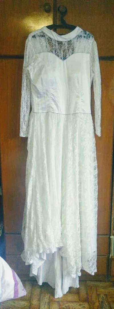 Vestido de Noiva com Manga e Saiu Tule