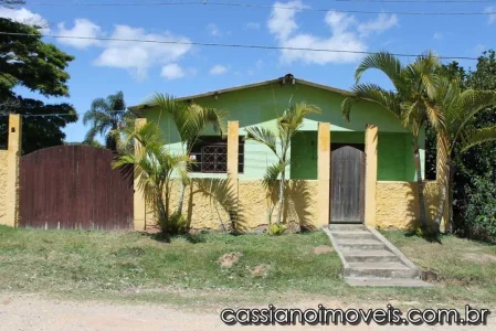 Chácara com Fácil Acesso em Biritiba Mirim