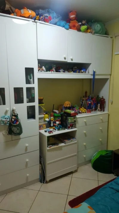 Armário e Comoda em ótimo Estado