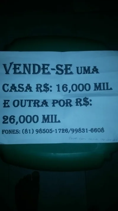Vende-se Duas Casas