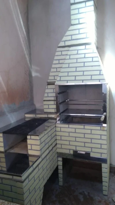 Churrasqueira+fogão a Lenha