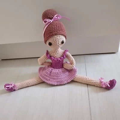 Bailarina Alana - Boneca Amigurumi