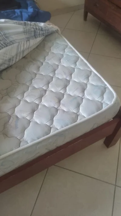 Cama Casal em Madeira