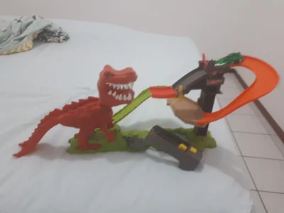 Pista Hotwheels Ataque do T Rex