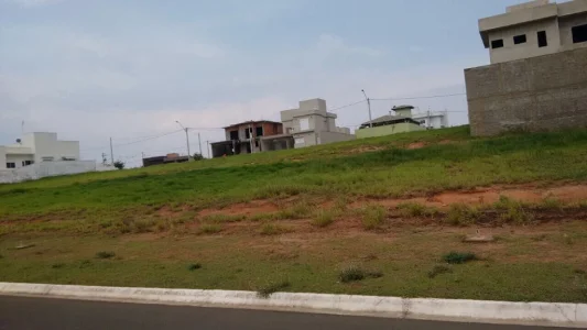 Terreno em Condominio 300m2 Salto