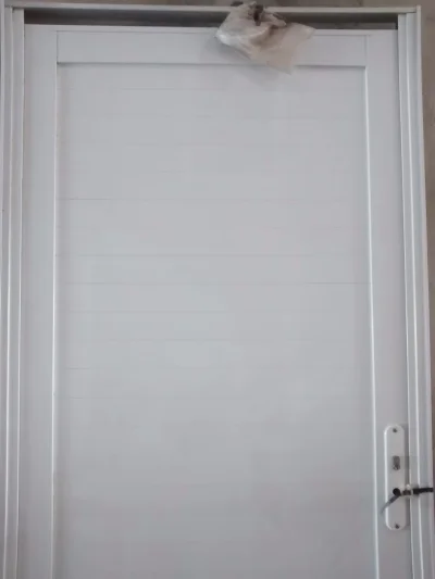 Vendo Porta de Aluminio