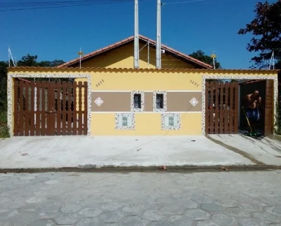 Casa com Piscina e Churrasqueira em Itanhaém