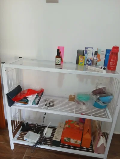 Balcão de alumínio com tampa de vidro