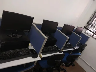 Baias para Cal Center
