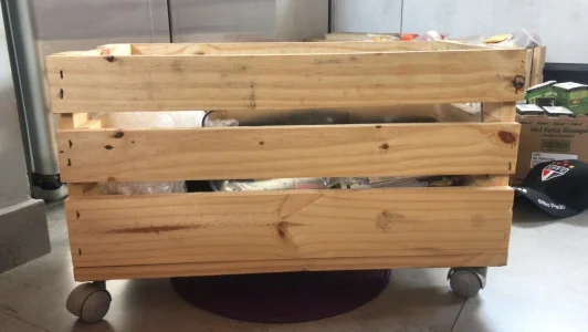 Caixas de Pinos