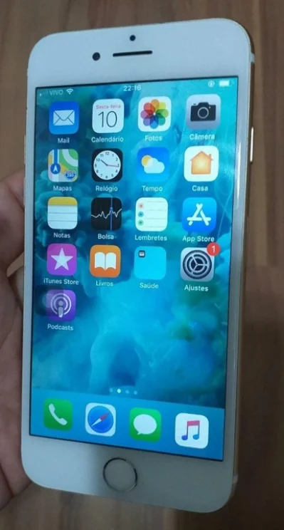 Iphone 7 Dourado. com Acessorios Originais,na Caixa e com Nota Fiscal!