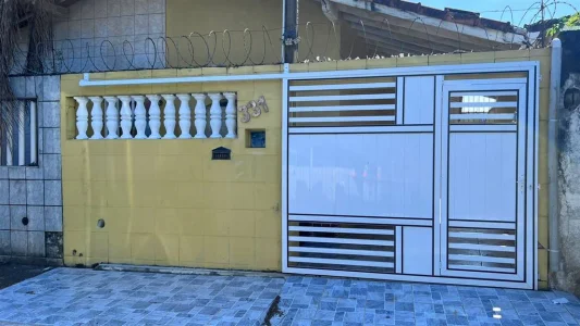 Casa com 70 m2 - Guilhermina - Praia Grande SP