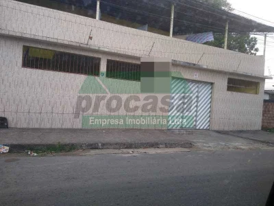 Casa á Venda no Adrianópolis