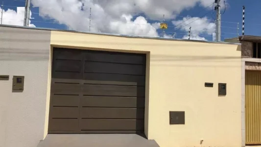 Casa à Venda
