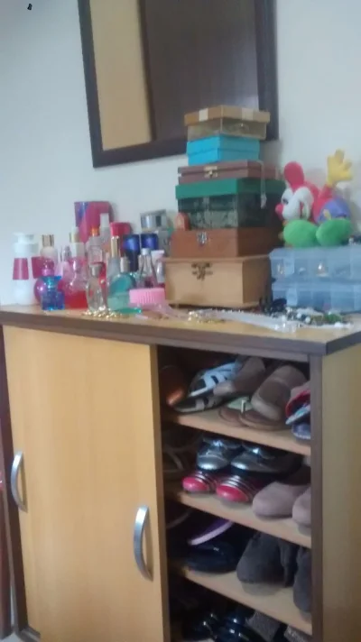 Oportunidade! Cômoda Sapateira