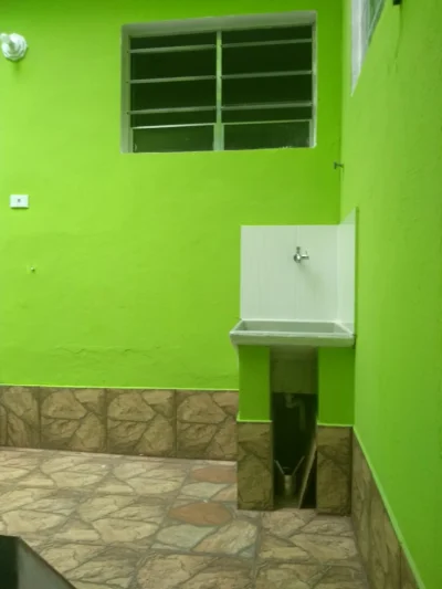 Alugo Casa de 3 Cômodos