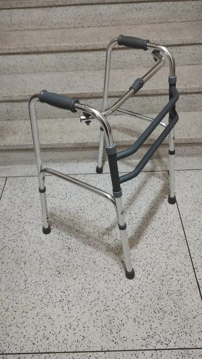 Andador Ortopédico Fixo Dobrável
