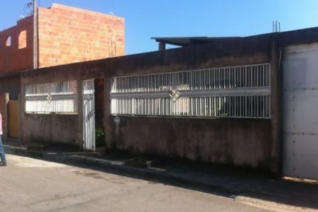 Vilarejo - Casa com Terreno de 1.000m2