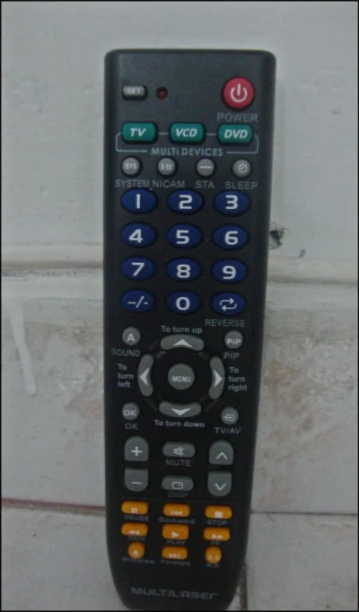 Controle de Televisão (multilaser)