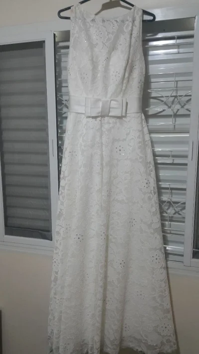 Lindo Vestido de Noiva Off White em Renda