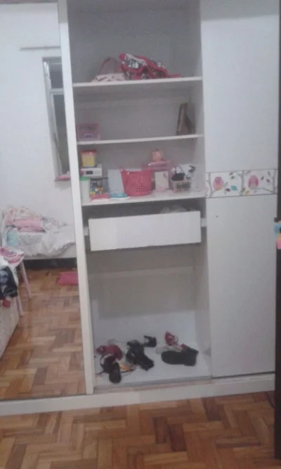 Guarda Roupa Branco com Espelho