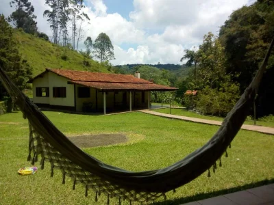 Sítio com Lagos Perto da Cidade