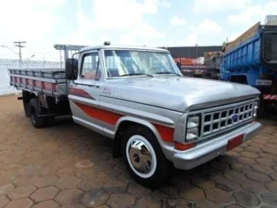 Caminhão Ford F4000