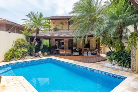 Casa na Rua Francisco Farel Jardim das Bandeiras. área Const